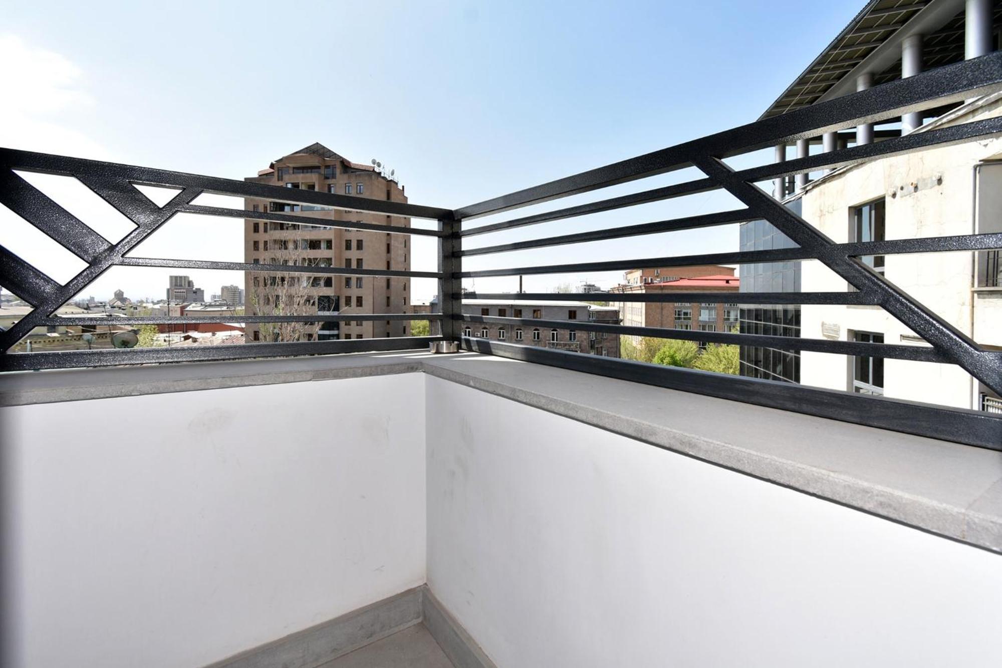 Aygestan Plaza Yerevan Exterior foto